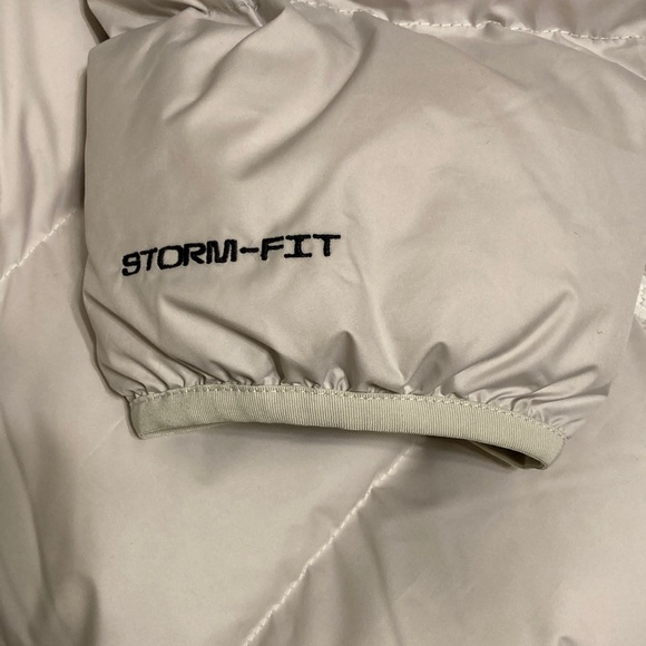 NWT Nike Sportswear Storm-FIT Windrunner Men’s PRIMALOFT - Smoke grey/Light bone - Picture 12 of 16